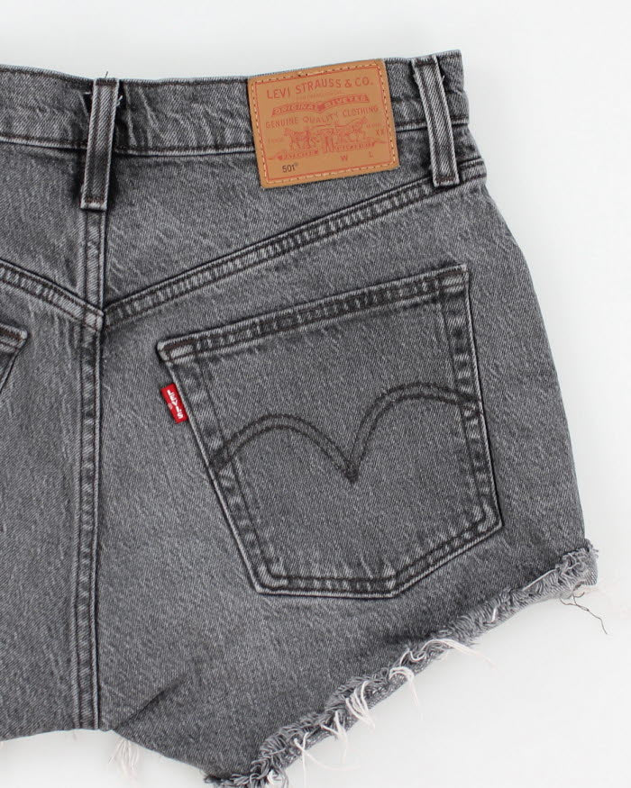 Vintage Women's Levi's Cut Off Jean Shorts - W28