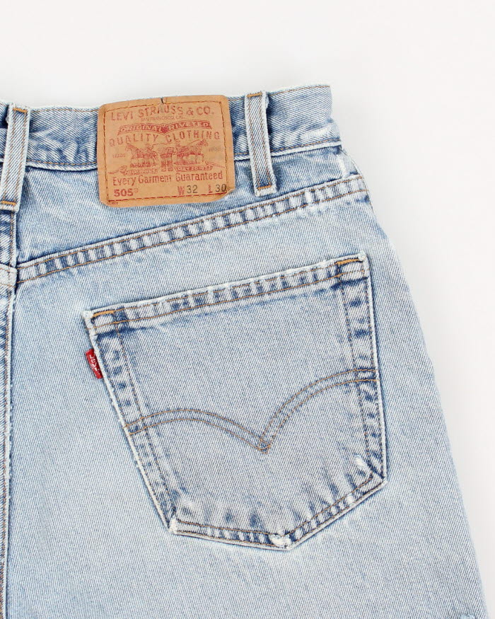 Vintage Women's Levi's Cut Off Jean Shorts - W28