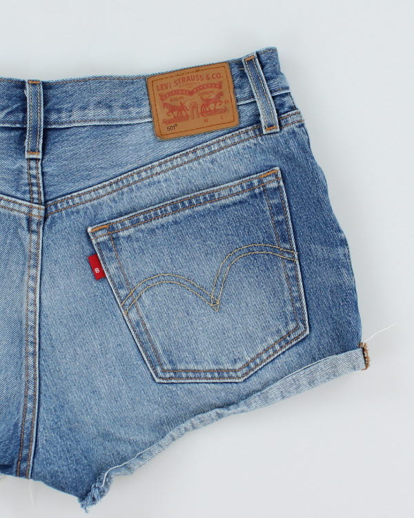 Levi's Denim Low Waisted Shorts - W28