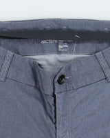 Vintage Y2K Arc'teryx 3/4 Lightweight Shorts - W32 L29