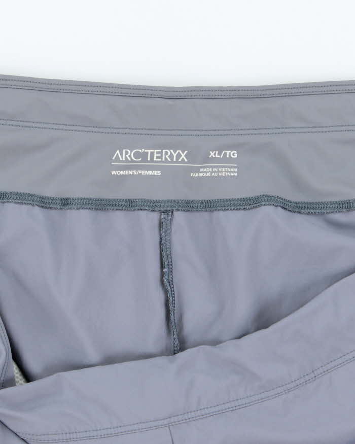 Vintage Arc'teryx Lightweight Sports Shorts - W36 L5