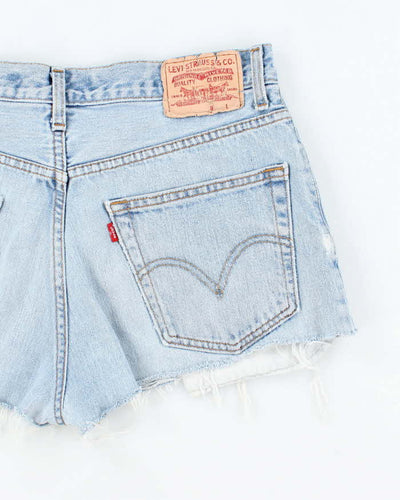 Vintage 00s Levi's Light Wash Denim Shorts - W32