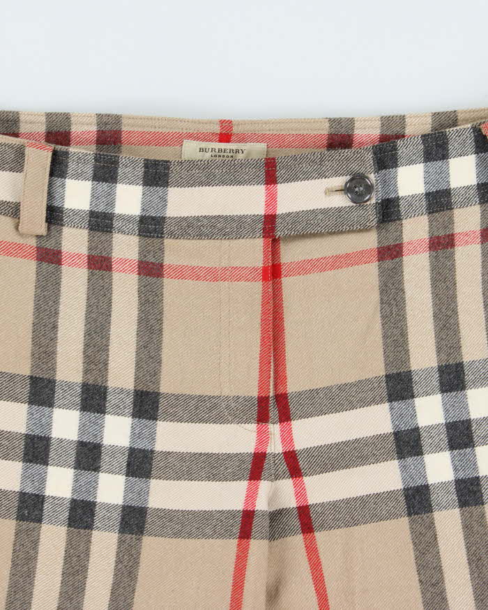 Vintage Y2K 00s Burberry Nova Check Wool Blend Knee Length Women's Shorts - W34 L15
