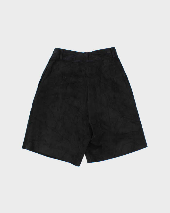 Vintage 1990s David Hollis Women's High Waisted Suede Shorts Below The Knee Shorts - S
