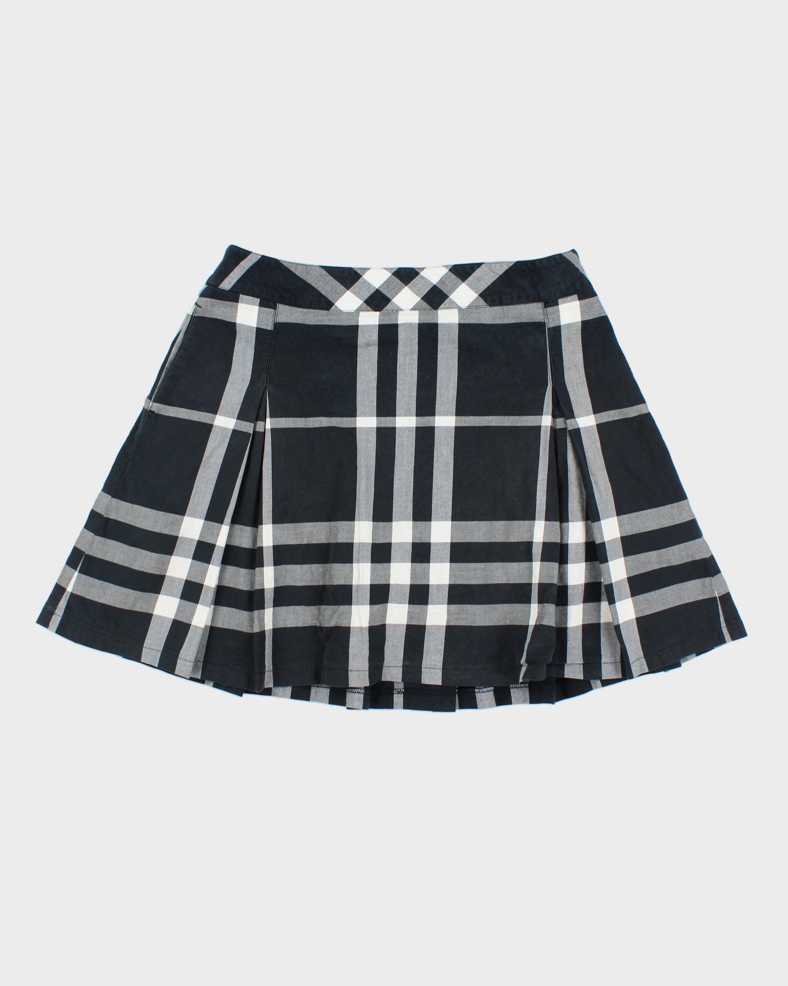 Vintage Y2K 00s Burberry Golf Women's Nova Check Cotton Pleated Mini Skort - M