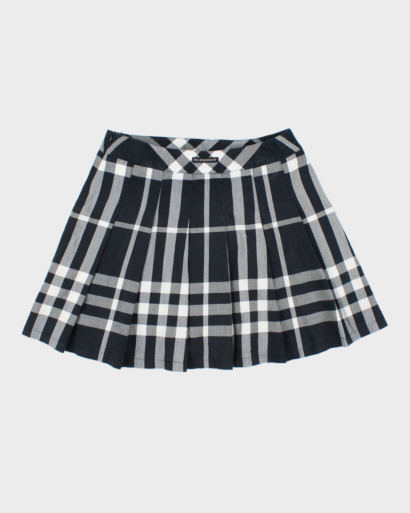 Vintage Y2K 00s Burberry Golf Women's Nova Check Cotton Pleated Mini Skort - M