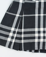 Vintage Y2K 00s Burberry Golf Women's Nova Check Cotton Pleated Mini Skort - M