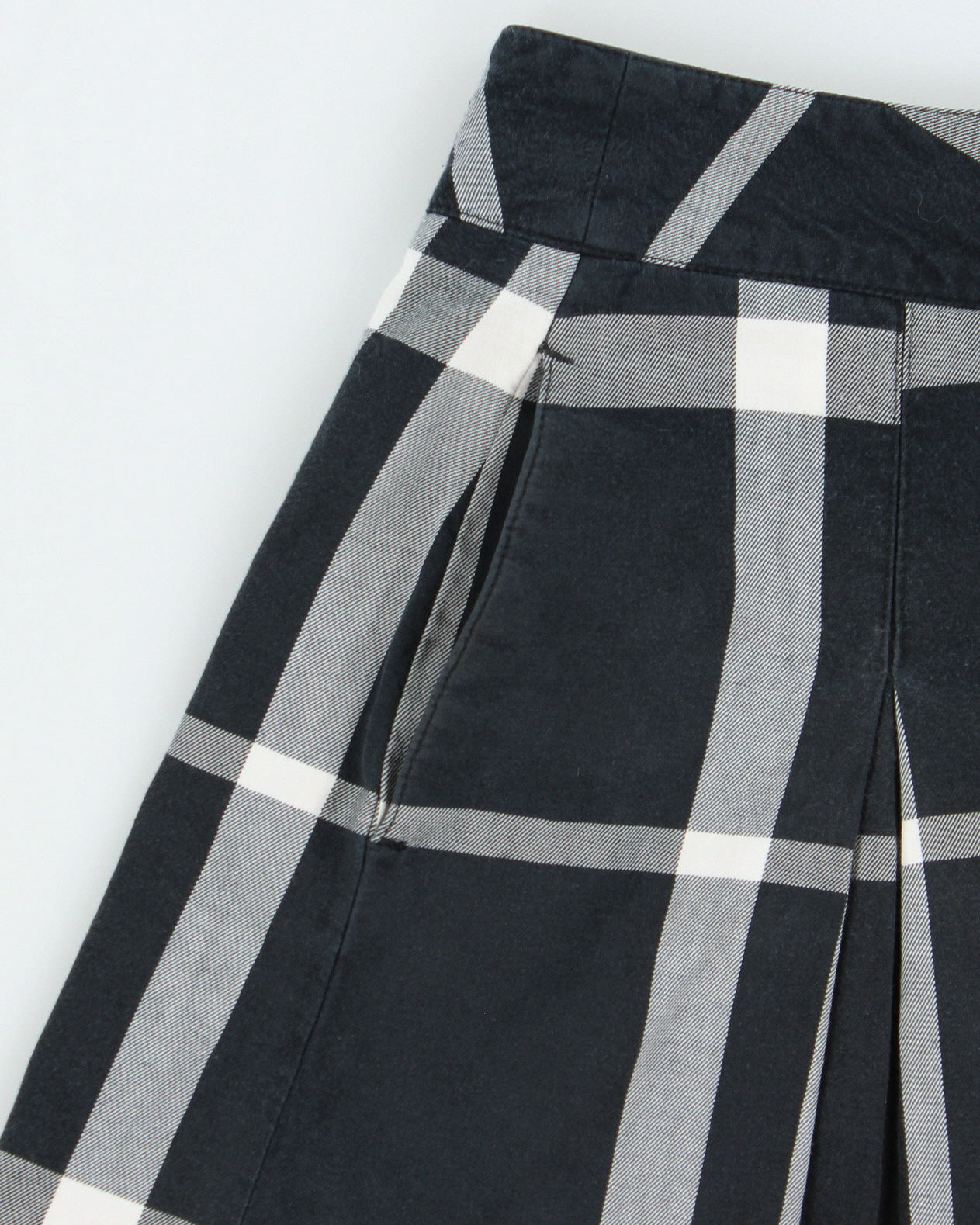 Vintage Y2K 00s Burberry Golf Women's Nova Check Cotton Pleated Mini Skort - M