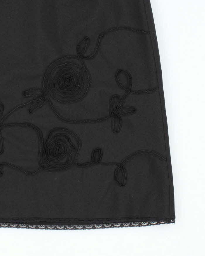 Y2k 00s V'cocca Black Embroidered Smart Skirt - L