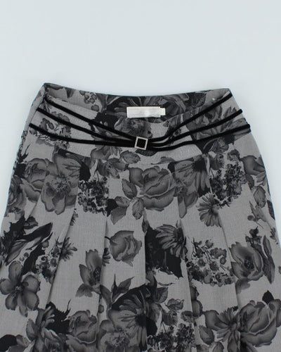 Y2k 00s Floral Grey Mesh Lined Pleated Skirt - XXL
