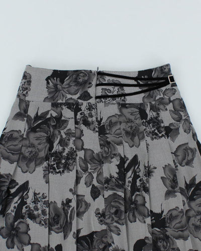 Y2k 00s Floral Grey Mesh Lined Pleated Skirt - XXL