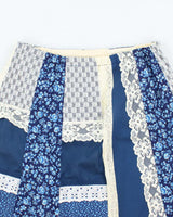 Vintage Y2K Patterned Knee Skirt - M