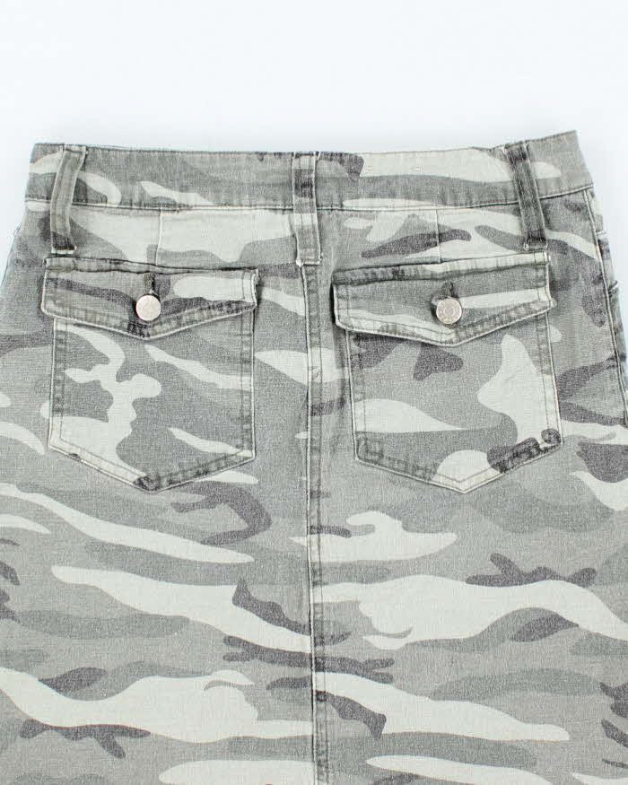 Vintage Y2k 00s Blu Camouflage Skirt - XS