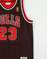 Mitchell &amp; Ness Hardwood Classics 1996-97 Chicago Bulls Michael Jordan Stitched Pinstripe Away Women's Basketball Jersey - XL