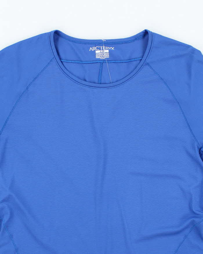 Vintage 2000's Arc'teryx Lightweight Small Logo Sports T-Shirt - L