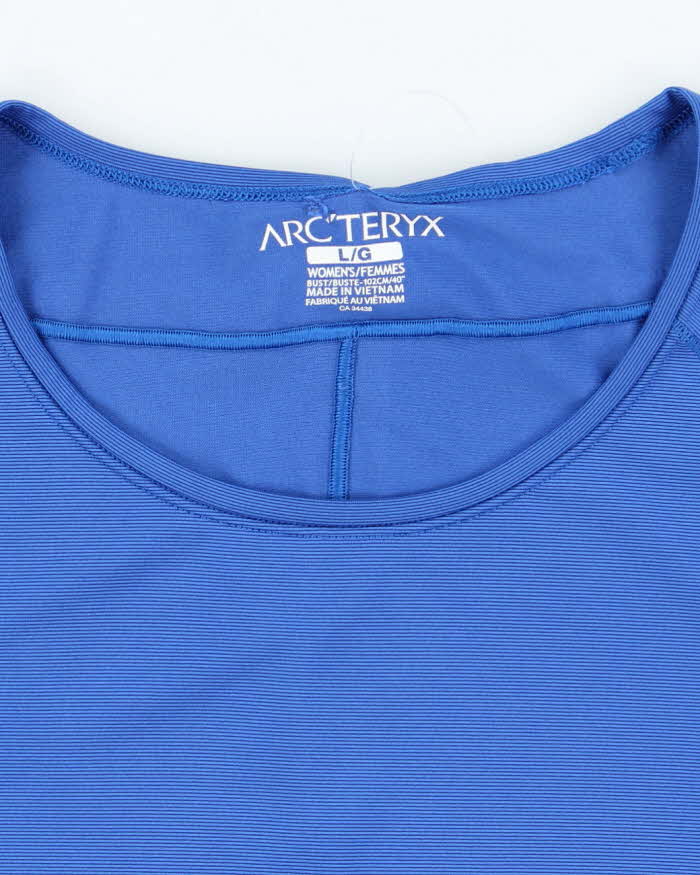 Vintage 2000's Arc'teryx Lightweight Small Logo Sports T-Shirt - L