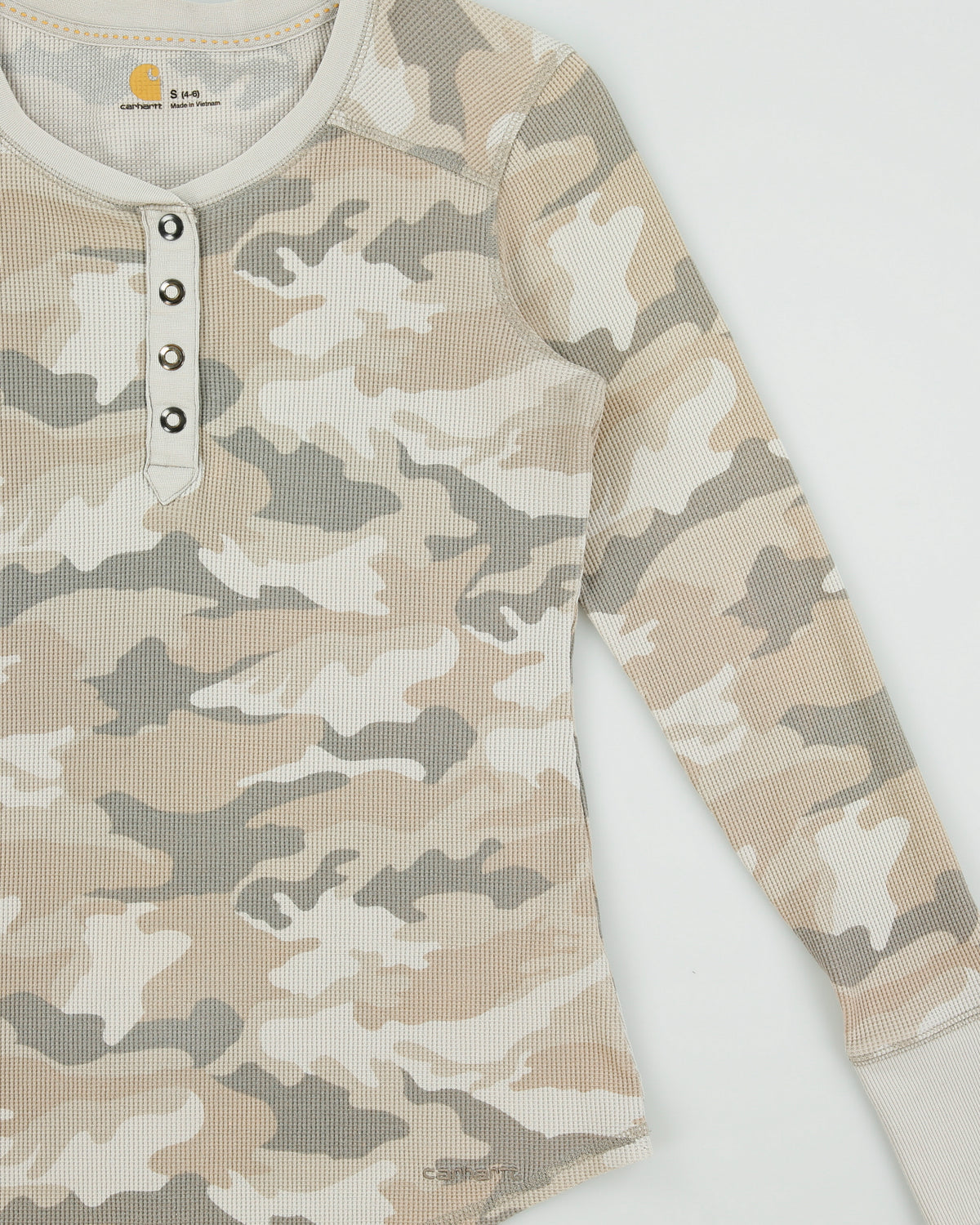 Vintage Carhartt Women's Arctic Woodland Camo Long Sleeve Henley T-Shirt - S