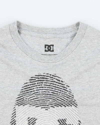 Vintage 2000's DC Skate Co. Fingerprint Graphic Baby T-Shirt - M