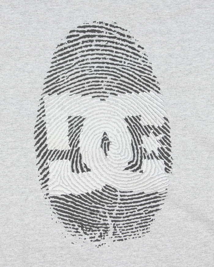 Vintage 2000's DC Skate Co. Fingerprint Graphic Baby T-Shirt - M