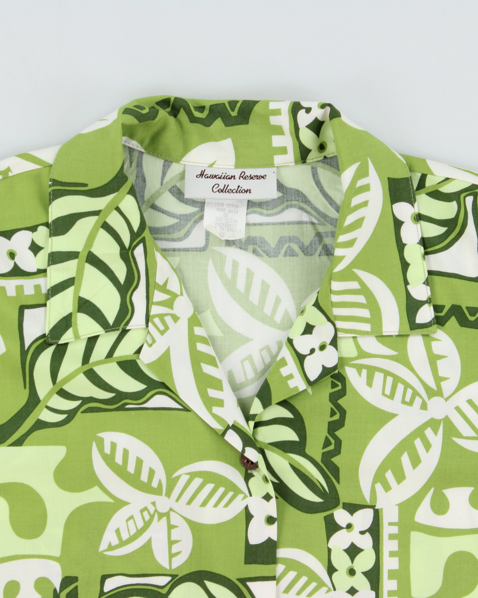 Vintage 1990s Hawaiian Reserve Made In USA Hawaiian Blouse - S