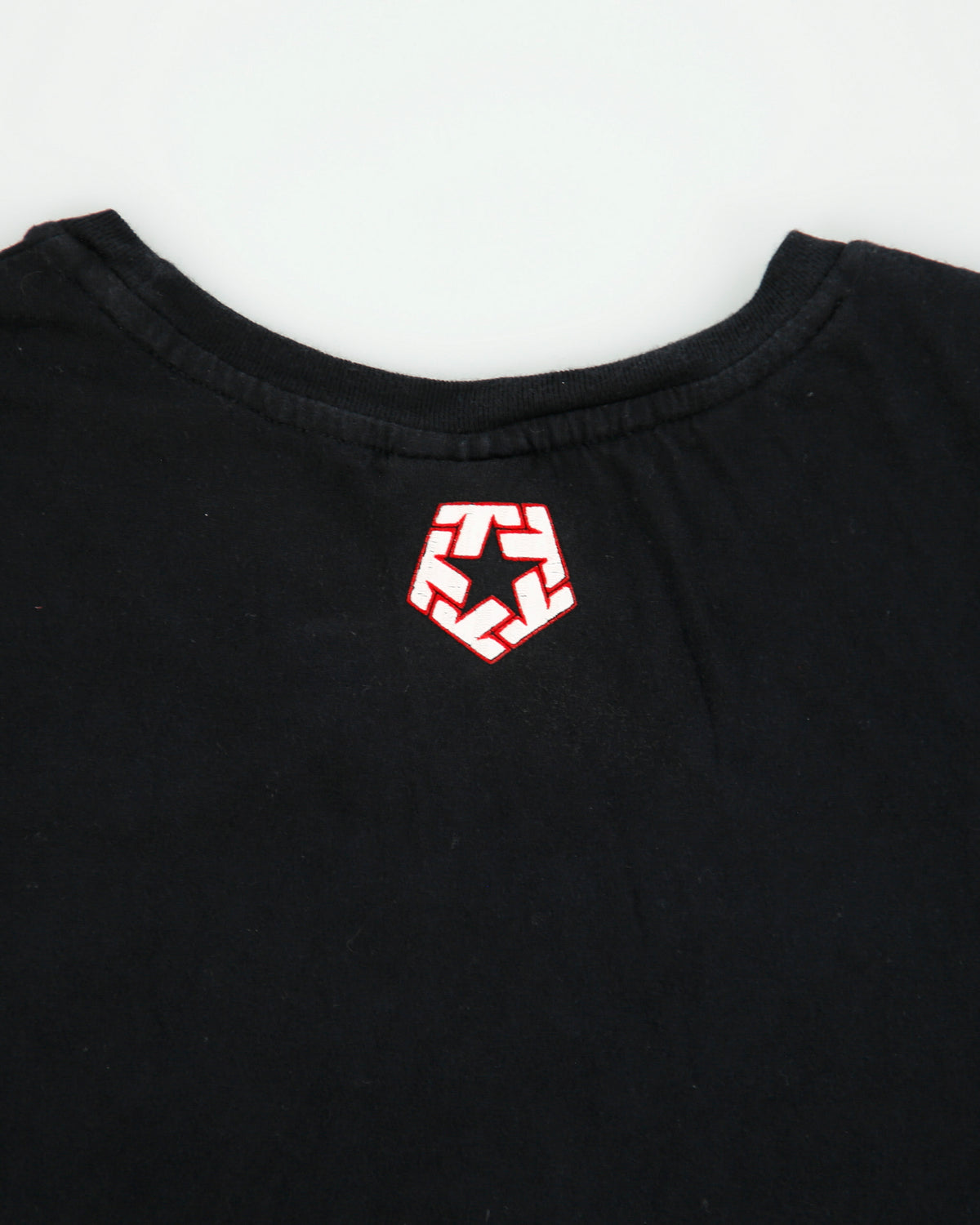 Vintage Y2K 2000s Tribal Gear Slogan Baby Tee - M