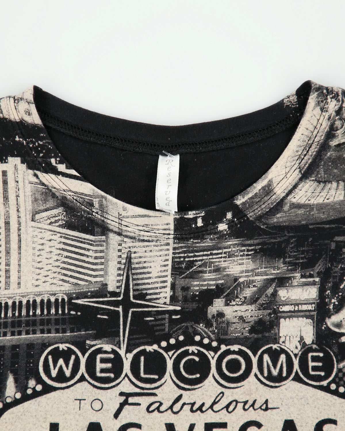 Vintage Y2K 2000s Reserved All Over Las Vegas Print T-Shirt - S