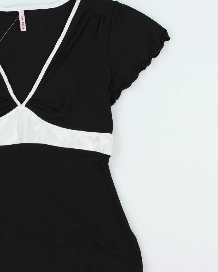 Vintage Y2k 2000s Tempted Low V Cap Sleeve Top - M