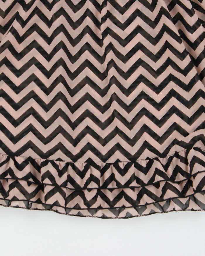 Vintage Y2k 2000s Lver Zigzag Print Mesh Cami Top - S