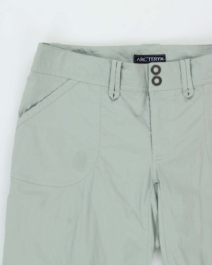 Vintage Y2K 00s Arc'teryx Women's Sage Green Low-Rise Bootcut Hiking Trousers - W30 L30