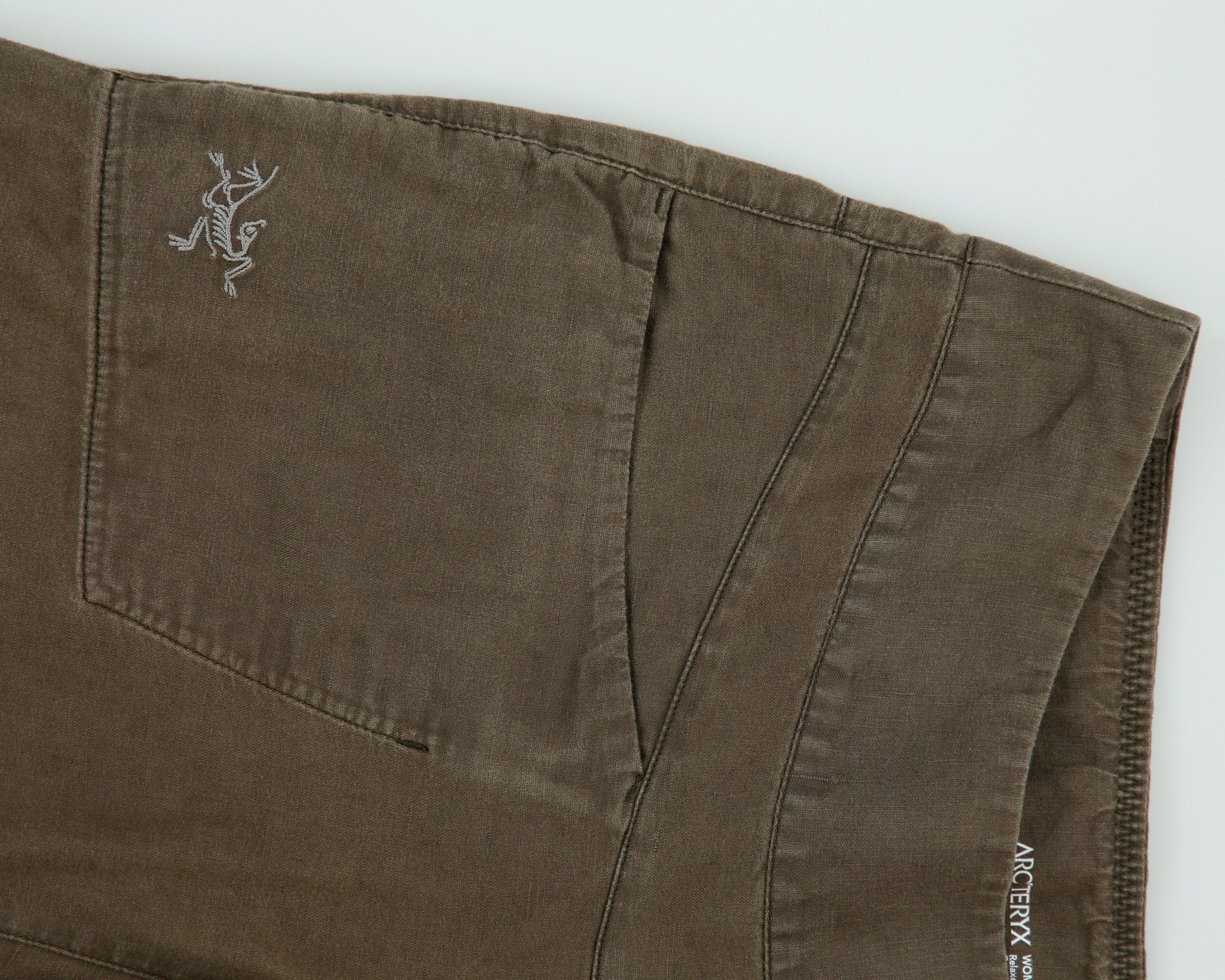Vintage Arc'teryx Khaki Spadina Women's Linen Blend Low-Rise Relaxed Fit Adjustable Straight Leg Casual Trousers - W28 L32