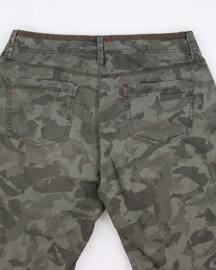 Y2k 00s DKNY Camouflage Cropped Cargo Trousers - W32