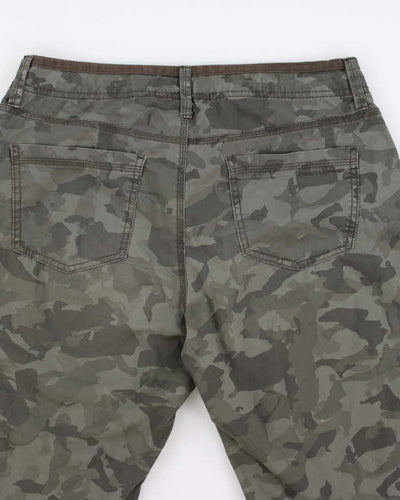Y2k 00s DKNY Camouflage Cropped Cargo Trousers - W32
