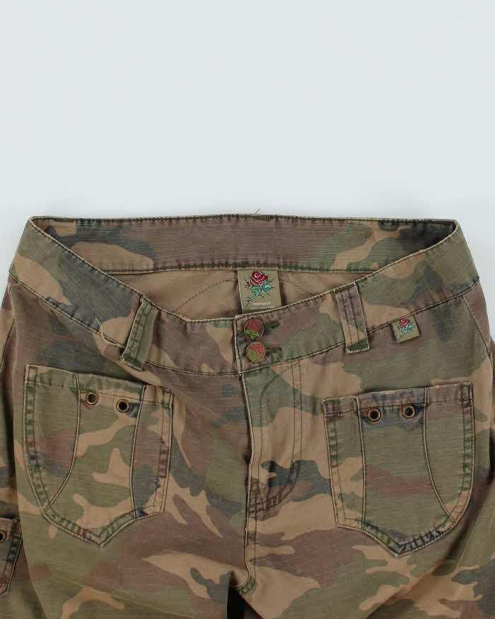Y2k 00s Camouflage Embroidered Studded Capri Cropped Trousers - W32