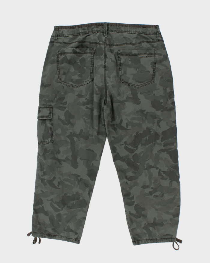 Y2k 00s DKNY Camouflage Capris - W32