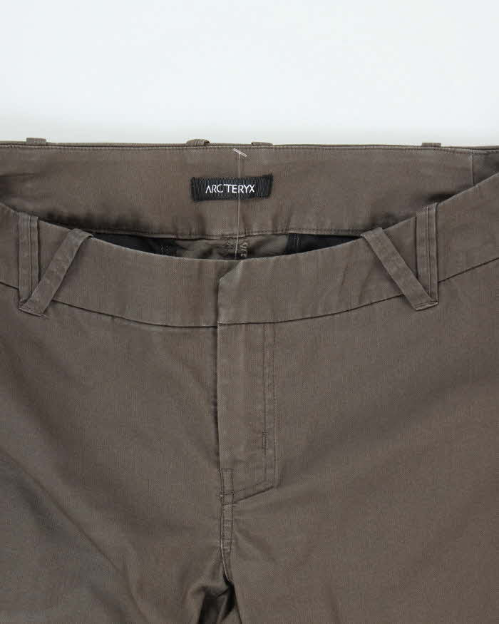 Vintage Women's Arc'teryx Lightweight Capris - W32 L22