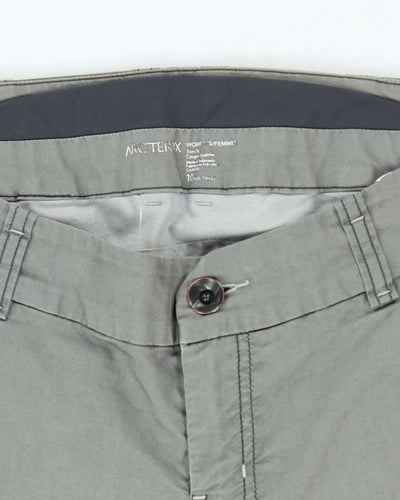 Vintage Women's Arc'teryx Multi Pocket Utility Trousers - W28 L30