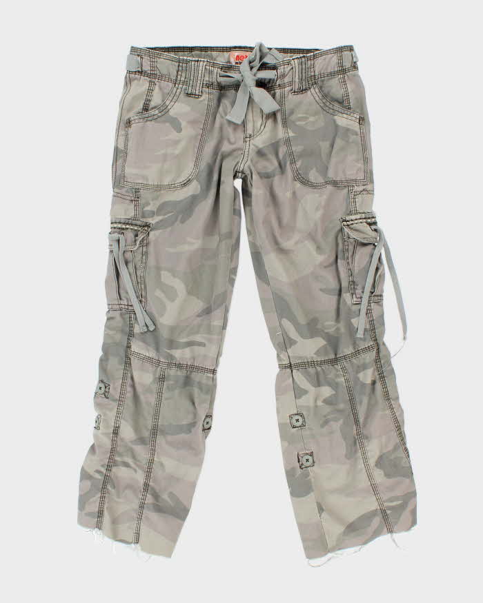 Vintage Y2k 00s No Boundaries Camouflage Cropped Trousers - W30 L26