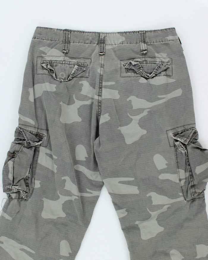 Vintage Y2k 00s Plugg Camouflage Trousers - W32 L31