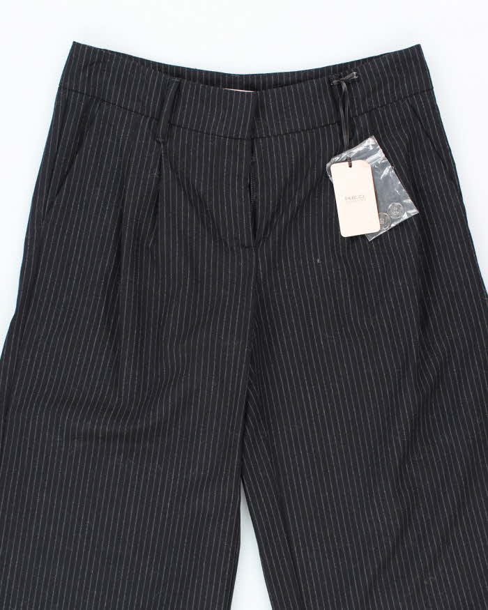 Women's R.E.D. Valentino New With Tags Pinstripe Trousers - L