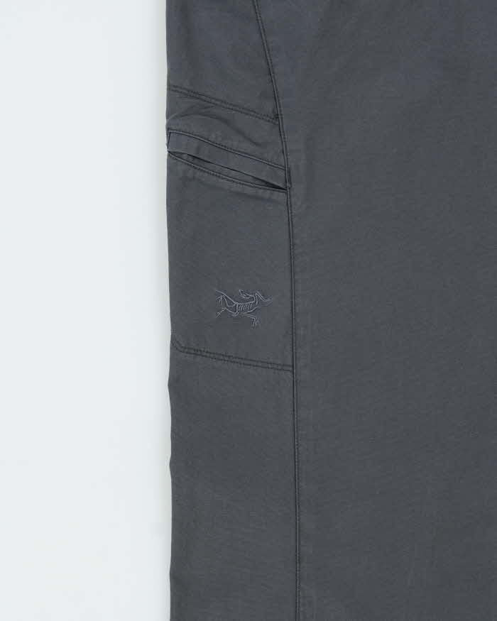 Vintage Arc'teryx Women's Gamma Low Rise Wide Leg Technical Hiking Trousers - W30 L34