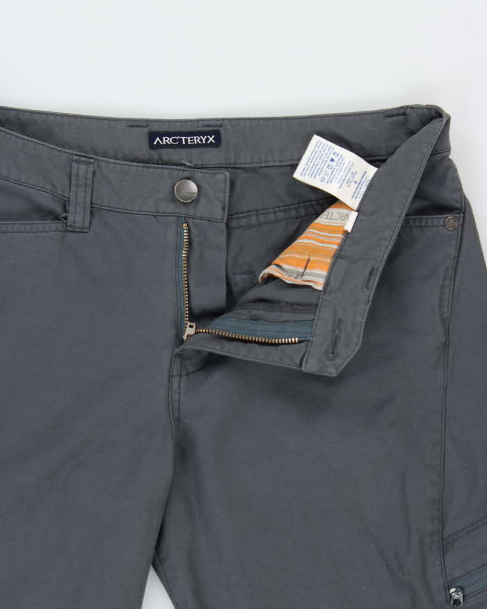 Vintage Arc'teryx Women's Gamma Low Rise Wide Leg Technical Hiking Trousers - W30 L34