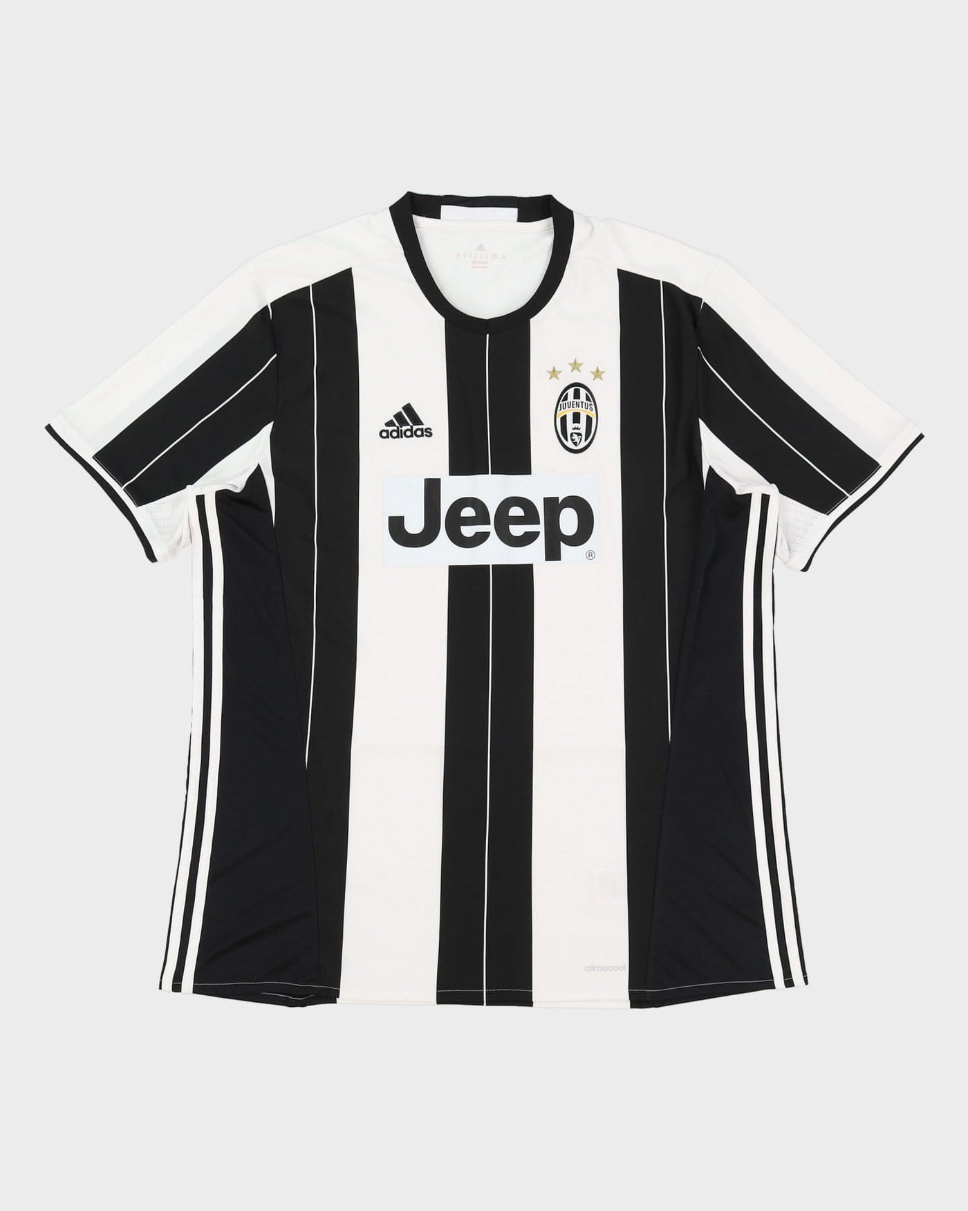 2016-17 Juventus Home Football Shirt / Jersey - XL