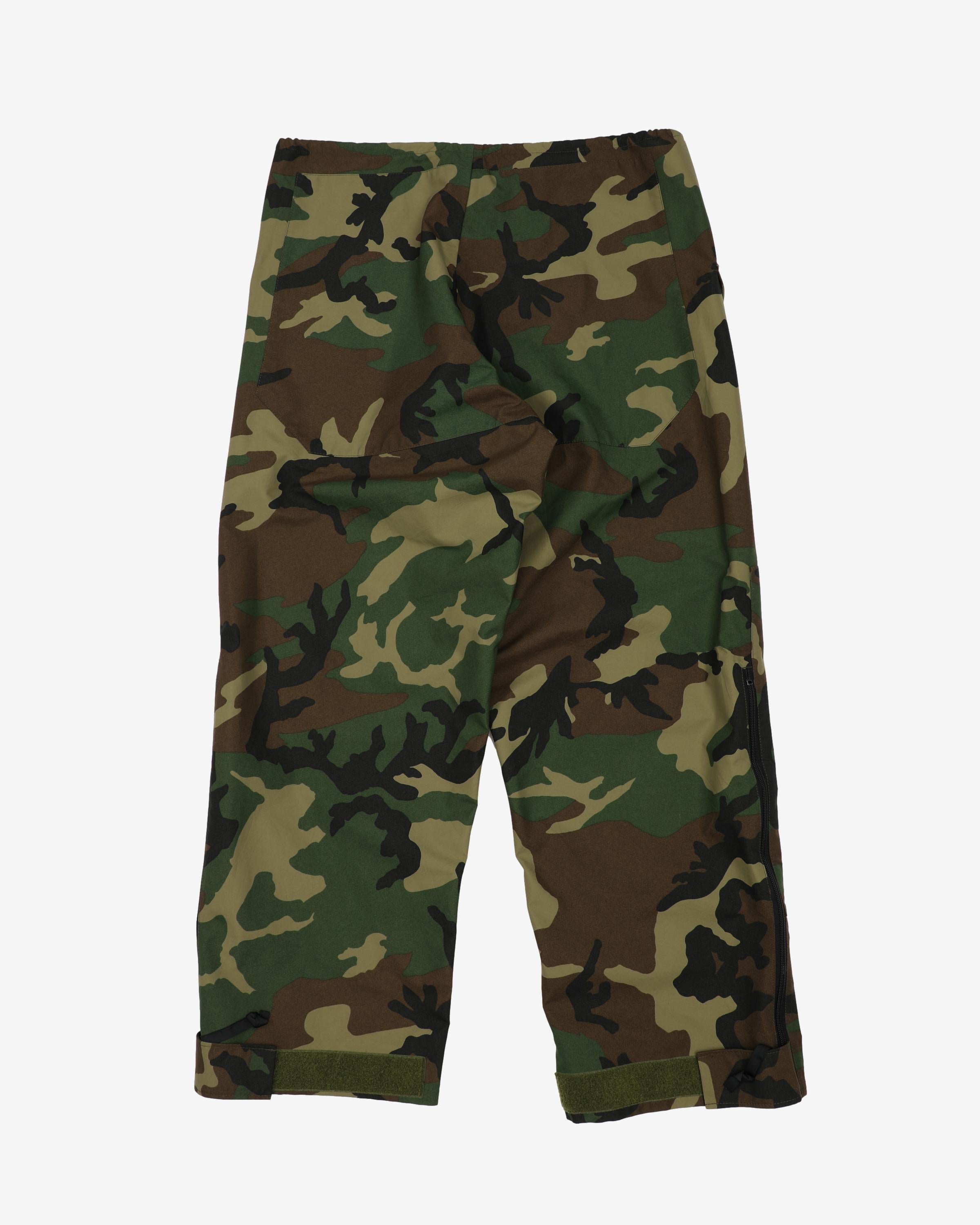 1990s Vintage US Army Woodland Camo ECWCS Waterproof Trousers - 38x30