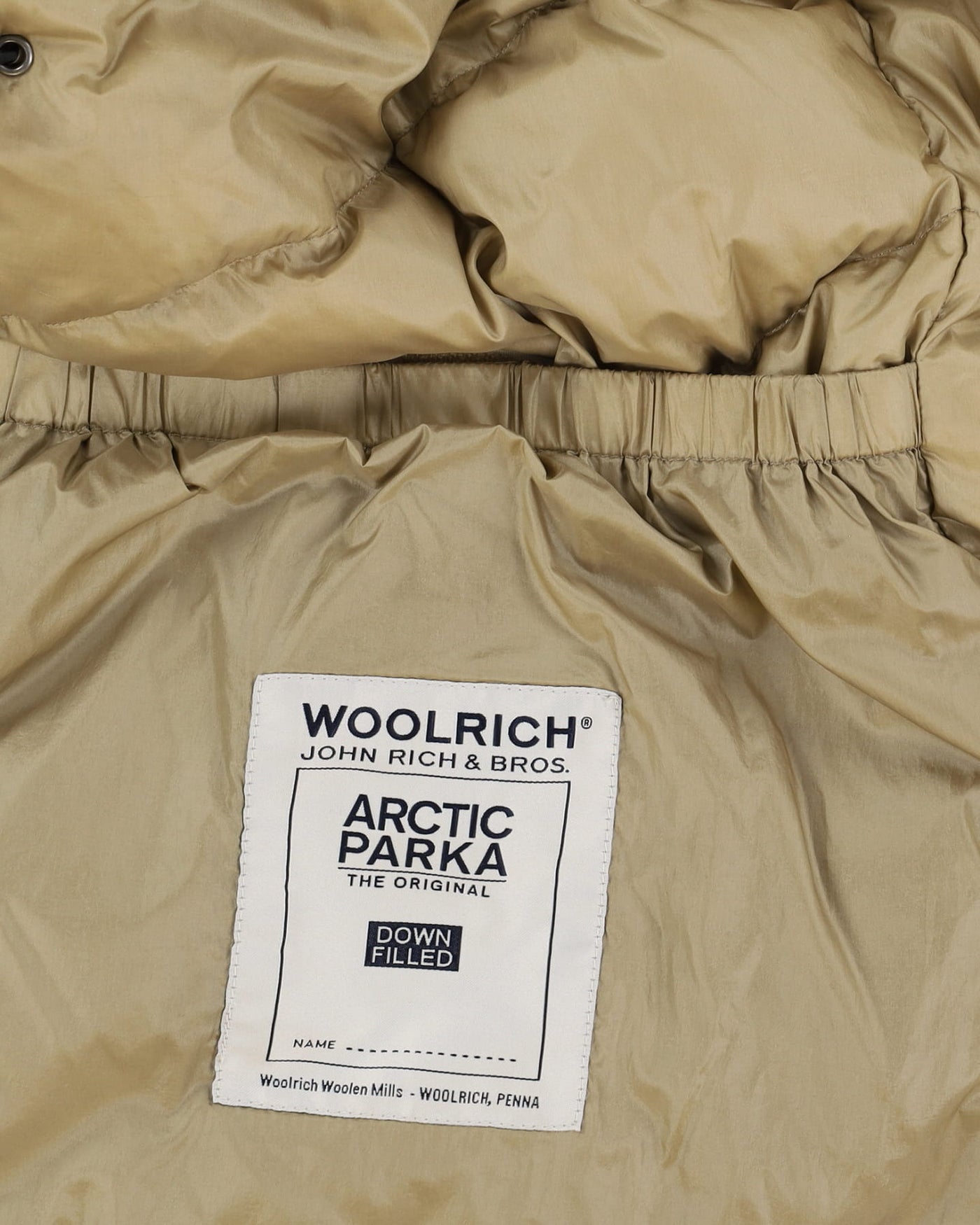 Woolrich Black Hooded Puffer Jacket - L