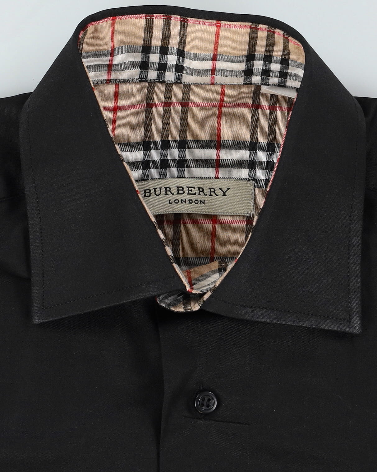 00'er Burberry sort langærmet skjorte med knapper - s –