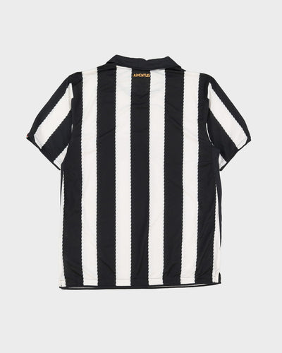 Juventus 2011/12 Black / White Home Kit - L
