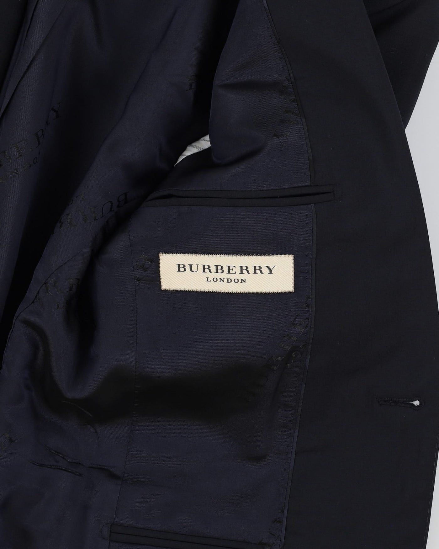 Burberry Black 2 Piece Suit - CH34 W30