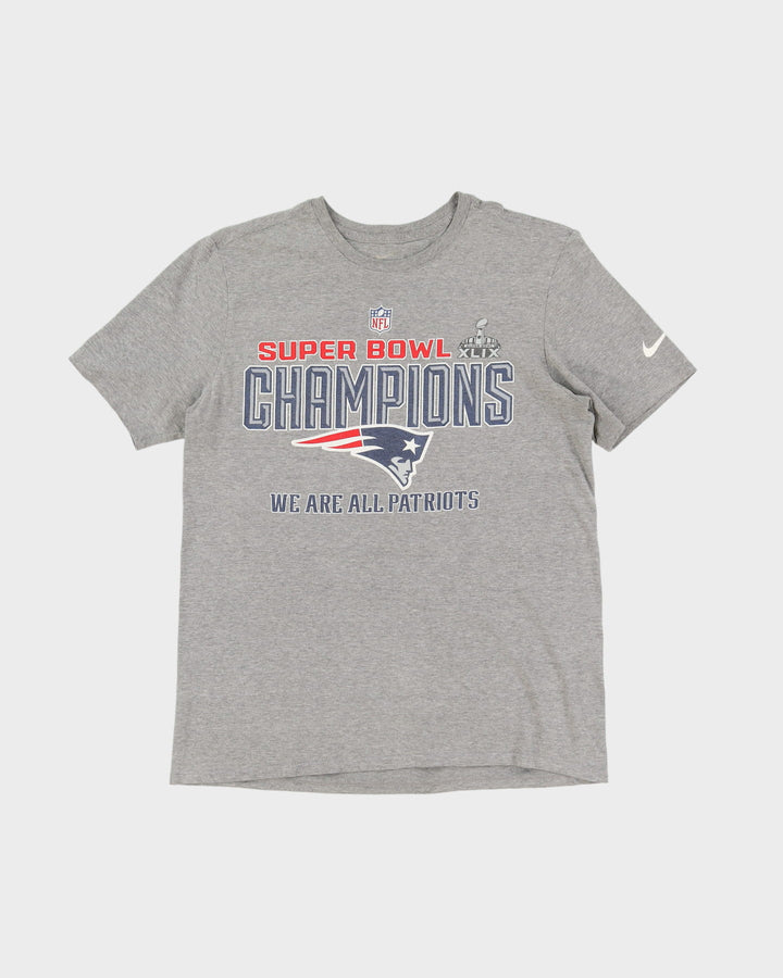 Nike New England Patriots Super Bowl Champions NFL Grey Graphic T-Shirt - M