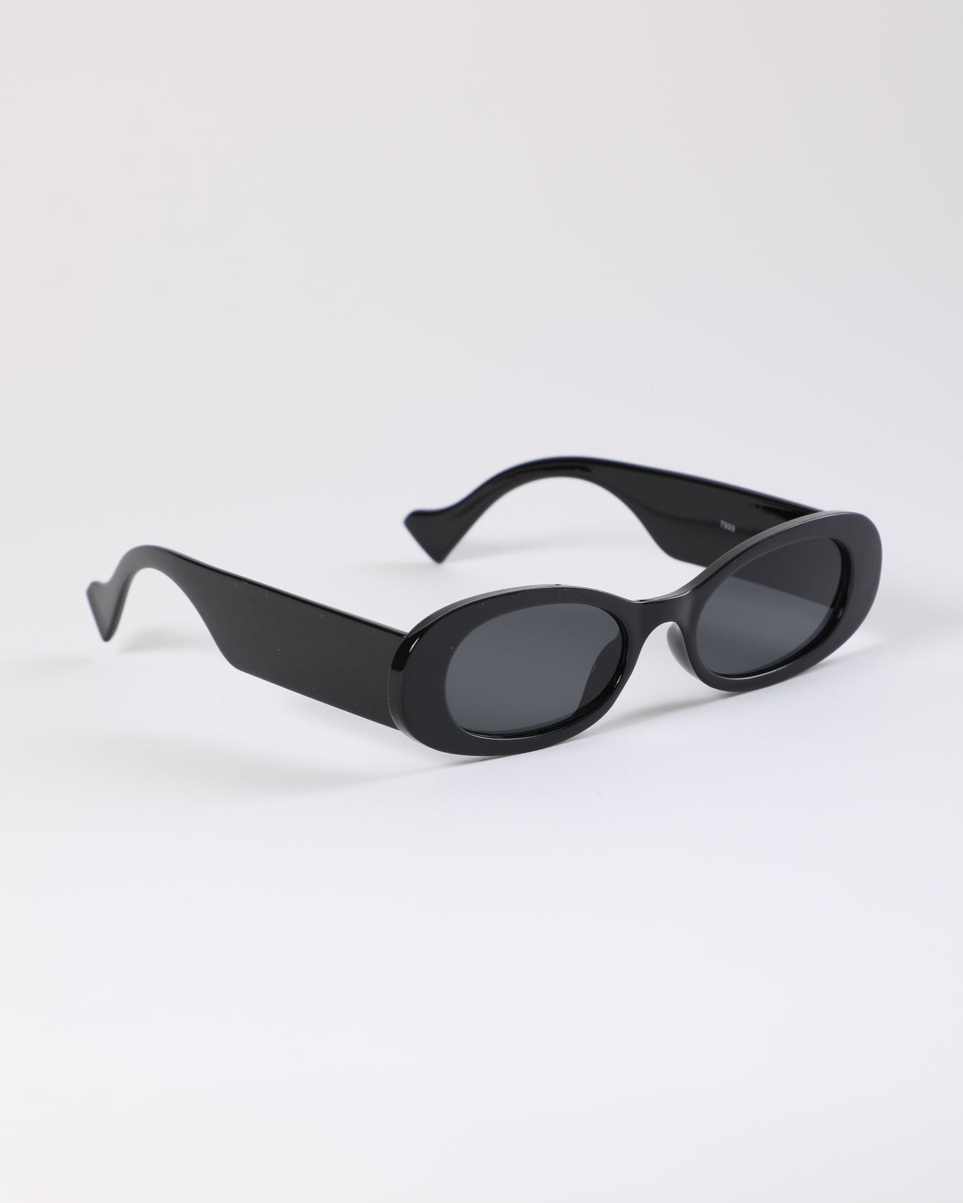 Elixia Black Sunglasses