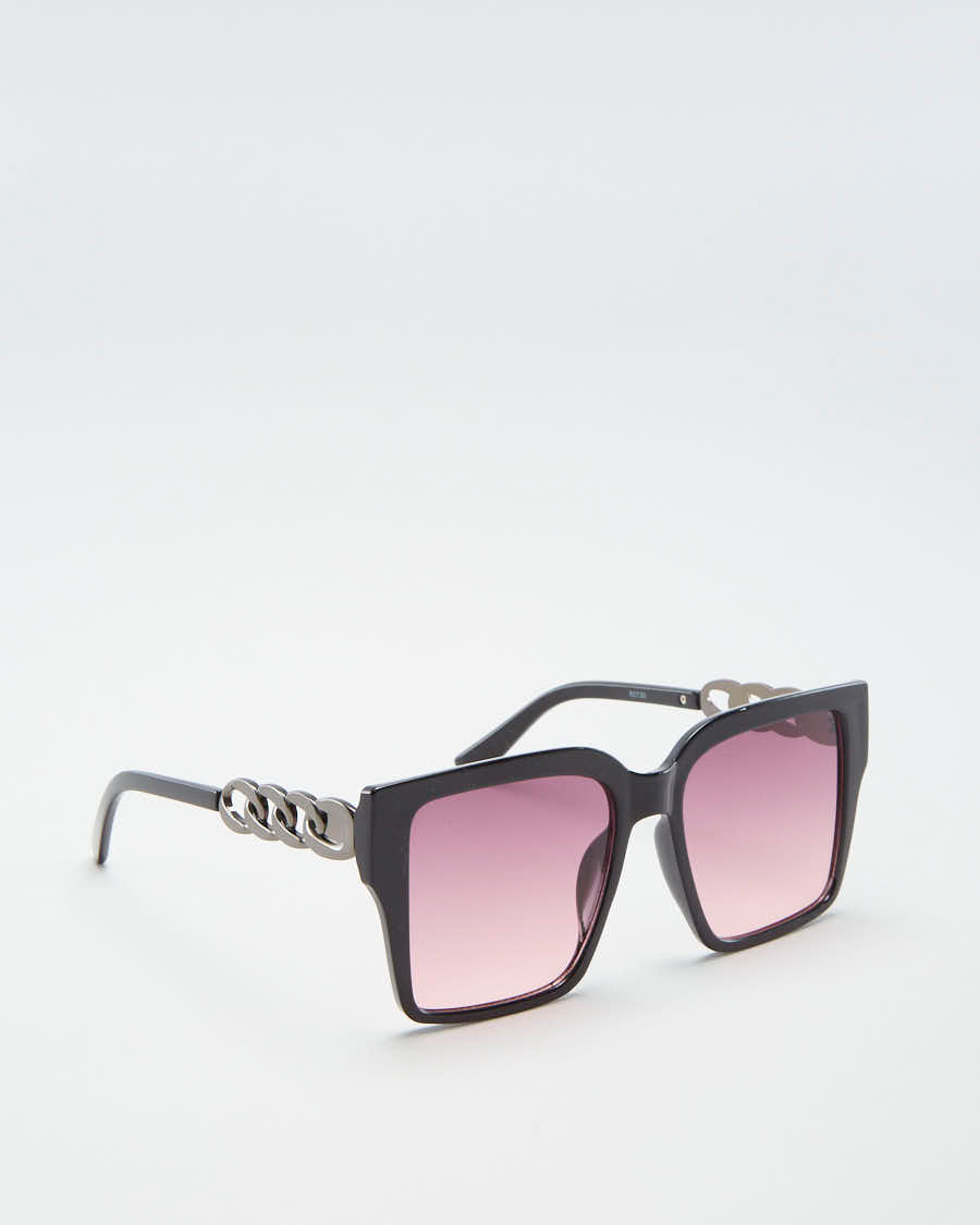 Miranda Black / Pink Sunglasses